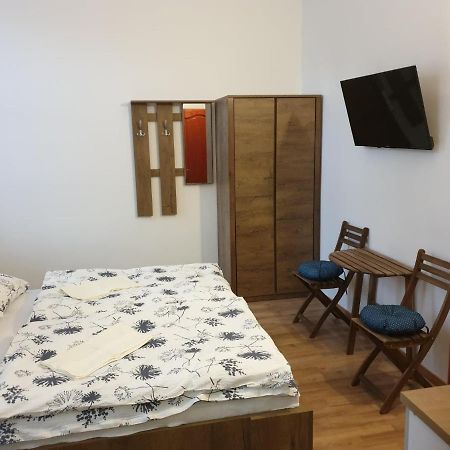 Guest House Orczy Park Budapeste Exterior foto