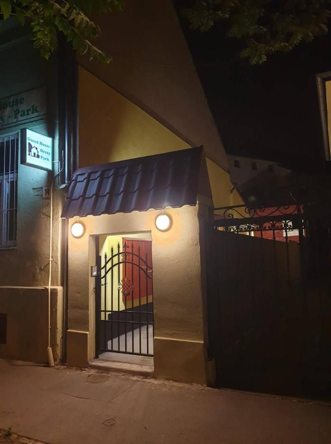 Guest House Orczy Park Budapeste Exterior foto
